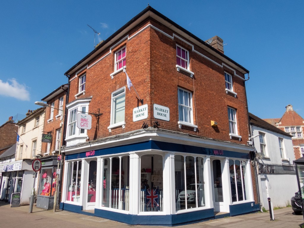 Grade II listed building in Leighton Buzzard town centre featuring meeting rooms, office lets and co-working
